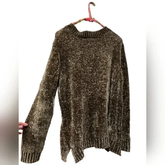Vintage Basic Editions, Size L, Brown Chenille Crewneck Sweater - Picture 4 of 9